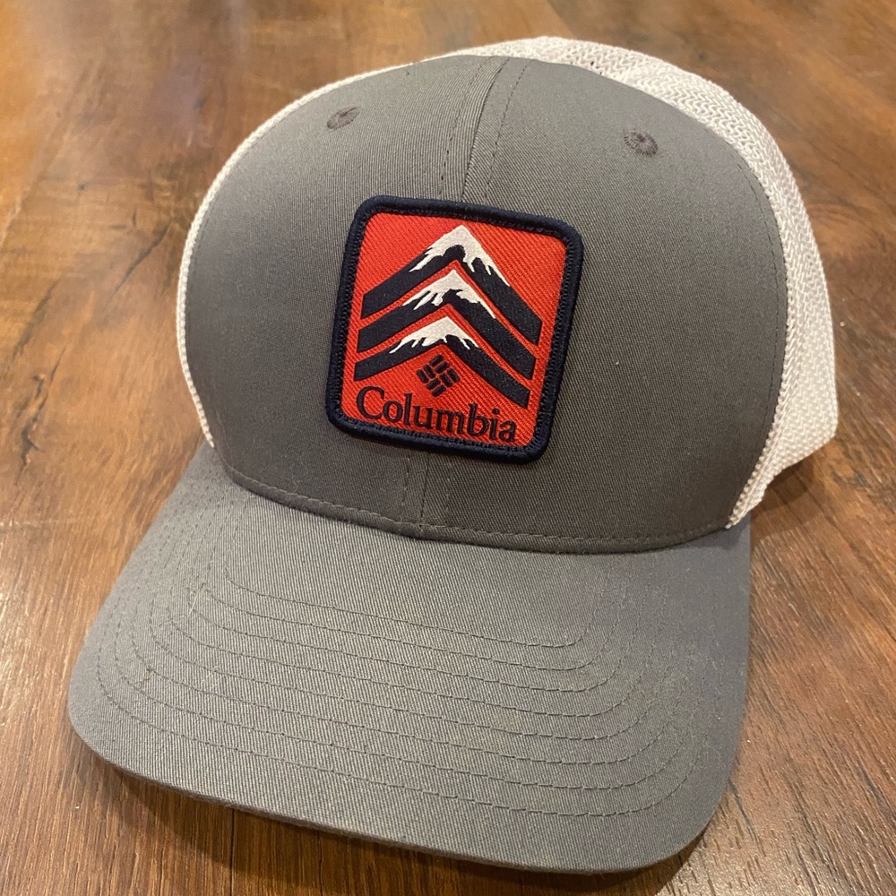Columbia trucker hat cap